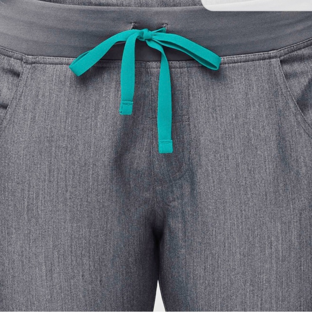 3 Figs Kade Gray Scrub Pants